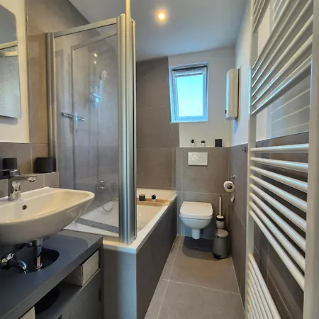 Lejlighed Sanierte Altbauwohnung Mit Arbeitszimmer & Parkplatz Am Rhein Koblenz (Rhineland-Palatinate)