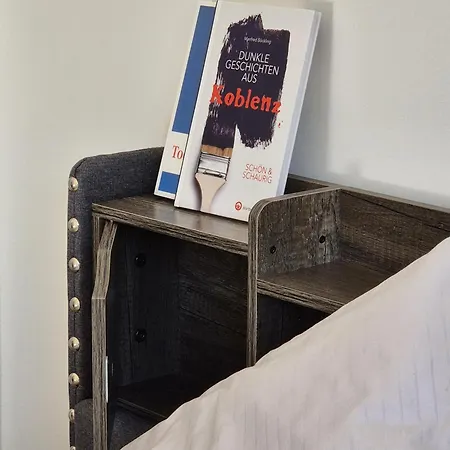 Lejlighed Sanierte Altbauwohnung Mit Arbeitszimmer & Parkplatz Am Rhein *