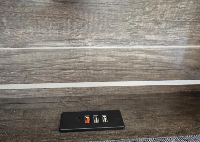 Sanierte Altbauwohnung Mit Arbeitszimmer & Parkplatz Am Rhein アパート コブレンツ